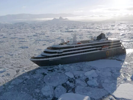 antarctica tour ship